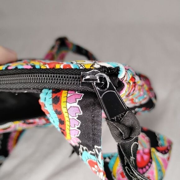 *USED* Vera Bradley Crossbody - Picture 4 of 6